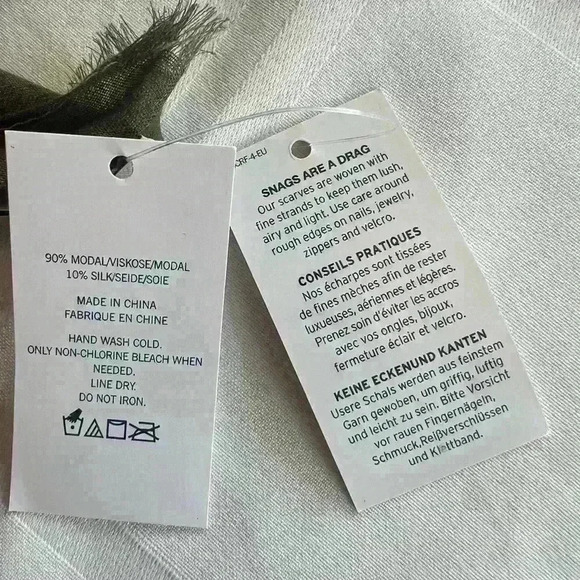 Lands End ladies scarf NWT beautiful colors! Can wear many ways. - Picture 14 of 14